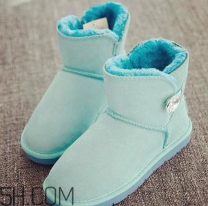 ​雪地靴褪色了怎么办？雪地靴掉色了怎么办？