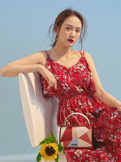 陈乔恩为双腿红疹担忧，自称一回台湾就会过敏，在大陆拍戏都没事