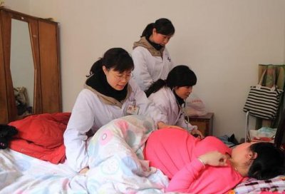 ​妻子难产疼得惨叫，产房外的丈夫却拒绝“无痛分娩”，是夫妻？