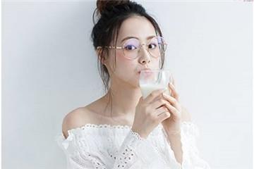 皮肤外油内干怎么调理 早中晚保养这样做