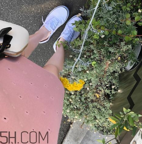 帆布鞋能光脚穿吗？帆布鞋可以垫增高垫吗？
