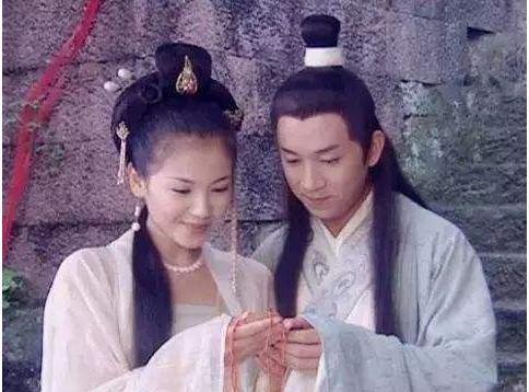 新版《新白娘子传奇》豆瓣评分不及格，但于朦胧版许仙要优于叶童
