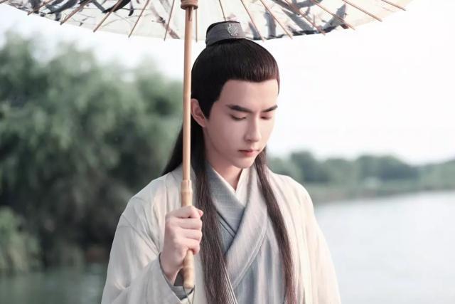 新版《新白娘子传奇》豆瓣评分不及格，但于朦胧版许仙要优于叶童