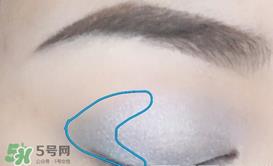 混血眼妆的画法 蓝色混血眼妆教程