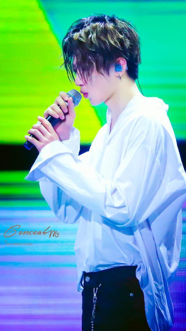 蔡徐坤无水印高清壁纸 NINE PERCENT 队长来袭