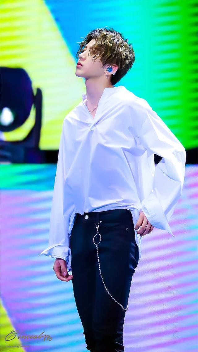 蔡徐坤无水印高清壁纸 NINE PERCENT 队长来袭