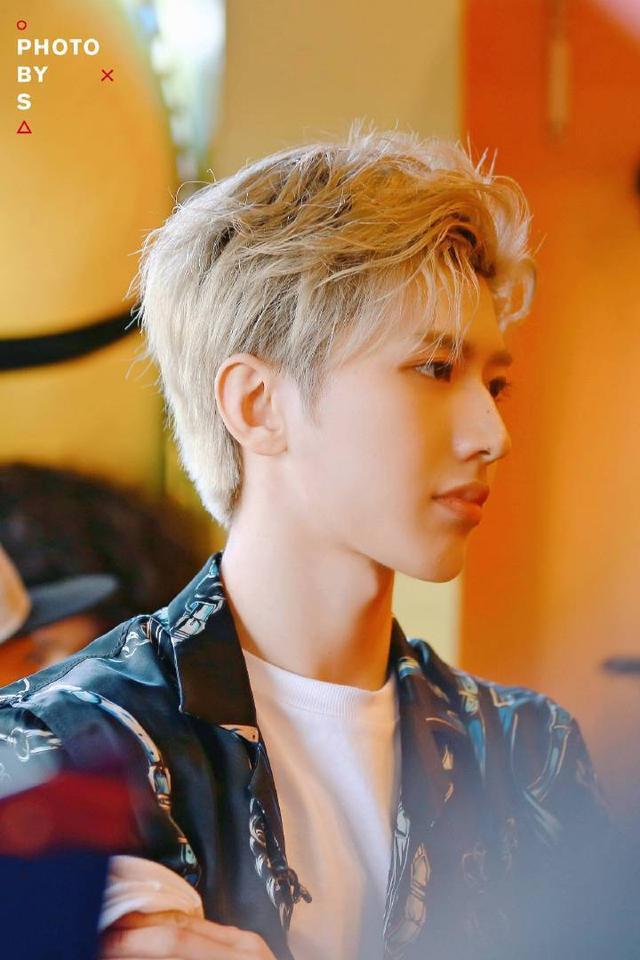 蔡徐坤无水印高清壁纸 NINE PERCENT 队长来袭