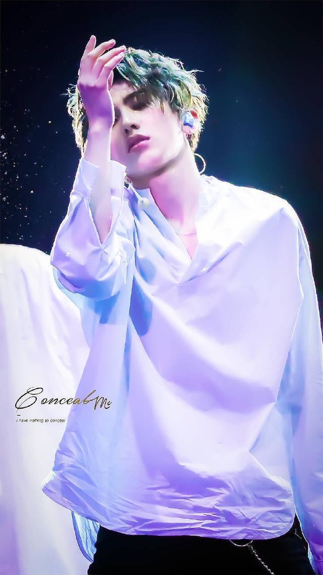 蔡徐坤无水印高清壁纸 NINE PERCENT 队长来袭