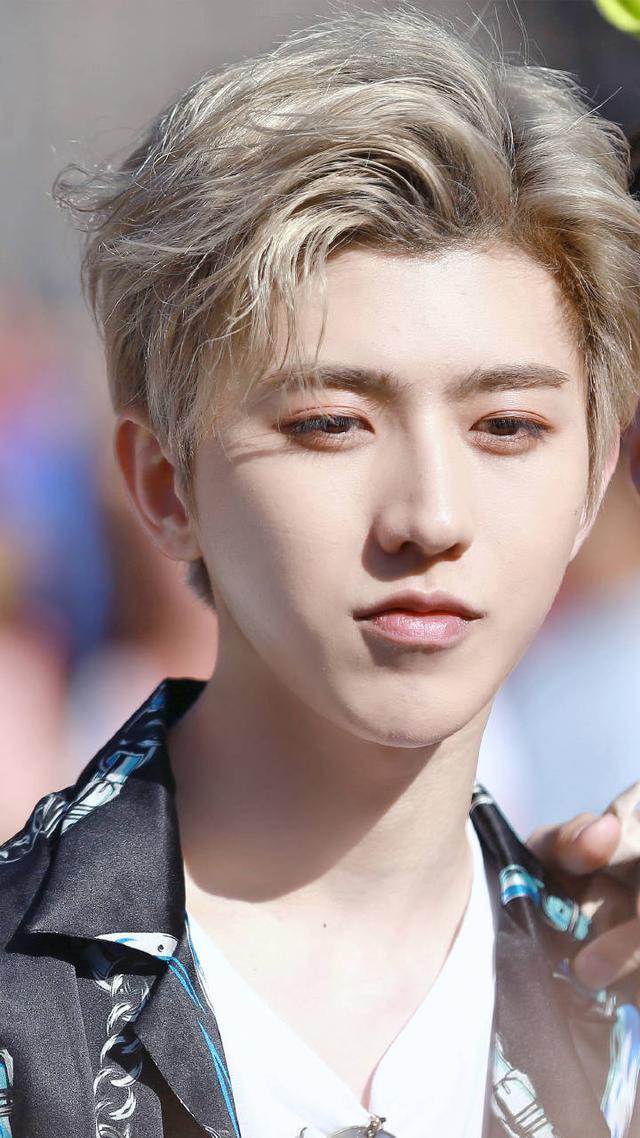 蔡徐坤无水印高清壁纸 NINE PERCENT 队长来袭