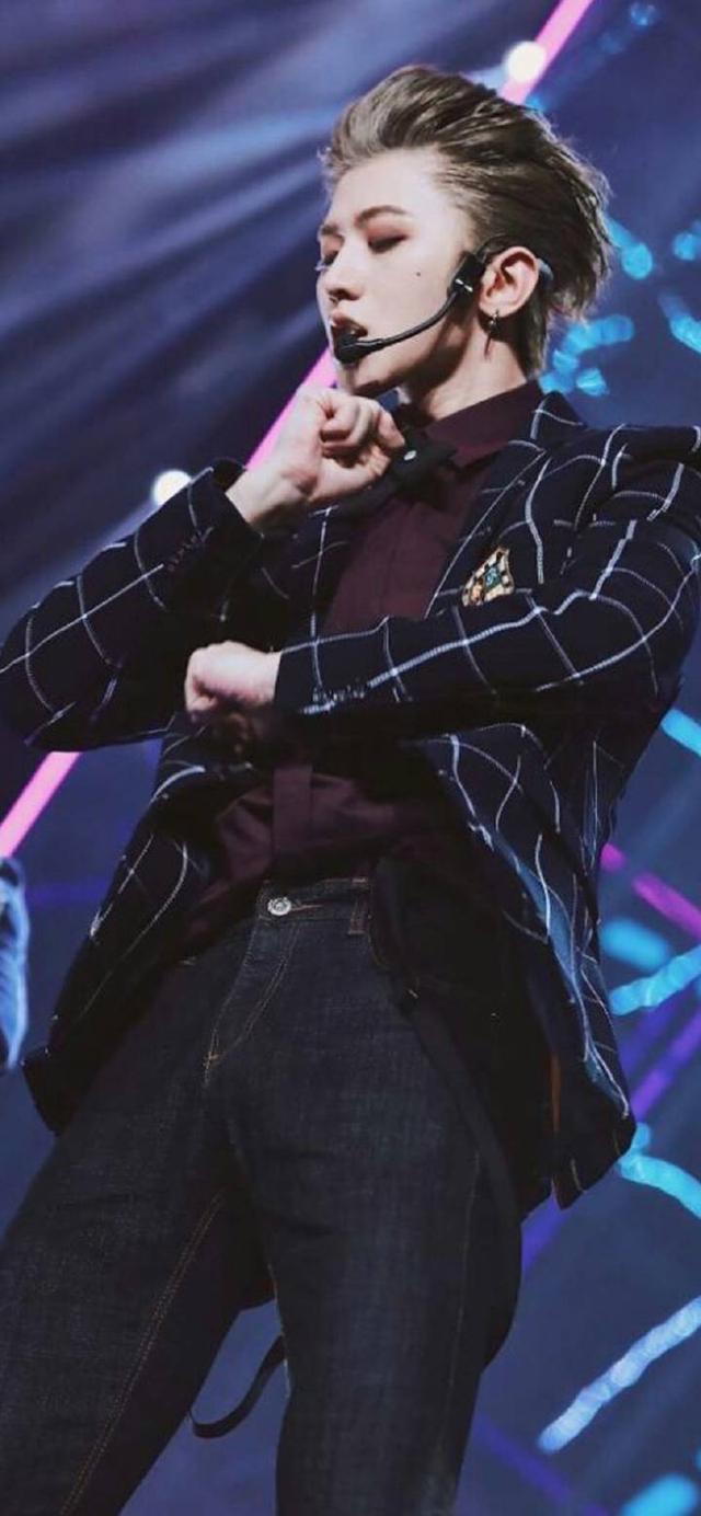 蔡徐坤无水印高清壁纸 NINE PERCENT 队长来袭