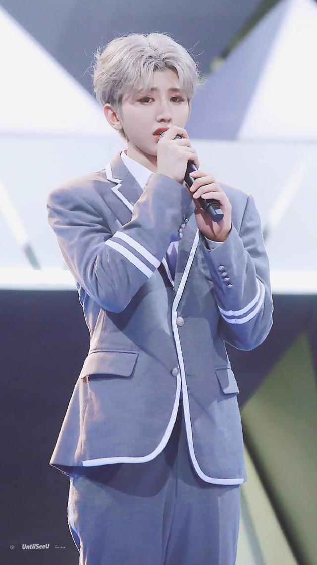 蔡徐坤无水印高清壁纸 NINE PERCENT 队长来袭