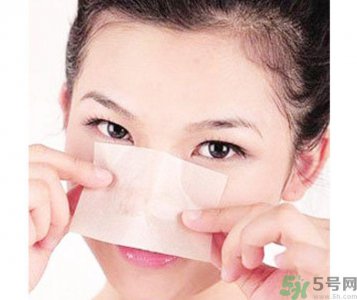 ​鼻子出油是什么原因？鼻子出油怎么办？