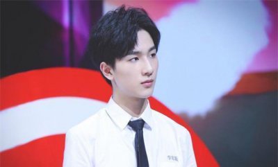 ​青年演员李宏毅，曾被SM娱乐公司相中，也曾参加过《变形记》