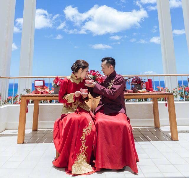 安以轩与老公浪漫游土耳其，夫妻俩甜蜜拥吻撒狗粮庆结婚一周年