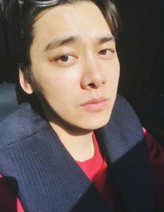 ​李易峰疑与公司合约到期和平解约？疑似要与王俊凯赵丽颖成为同事