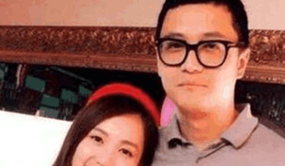 马蓉微博晒出与女儿嘟嘴卖萌的照片, 王宝强的回应令网友纷纷叫好