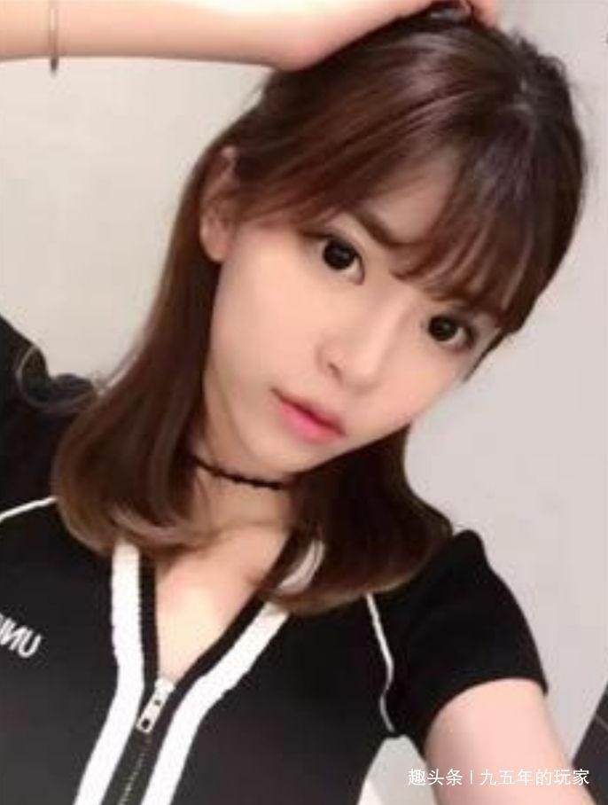 斗鱼二台再搞花里胡哨，牛鬼蛇神女主播纷纷上线，根本无心看比赛