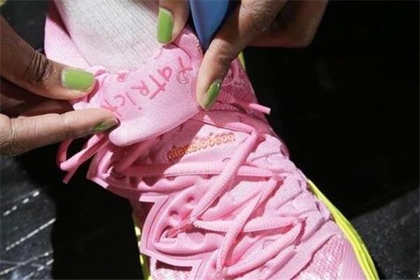 耐克欧文5派大星什么时候发售 kyrie5派大星发售时间