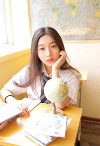 ​白色衬衣学生妹小骚货制服性感教室诱惑写真集