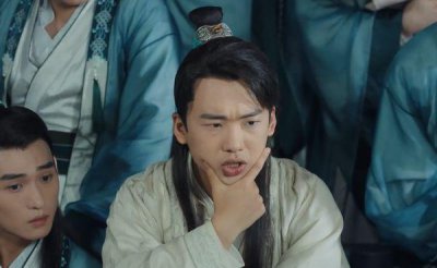 ​郭德纲俩儿子罕见合影！小儿子安迪胖似福娃，张云雷也现身