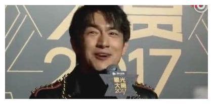王思聪懒理风波，组队打游戏怒骂队友，女主播闭麦不敢反嘴