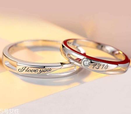 婚戒可以戴右手吗？没有明确的规定