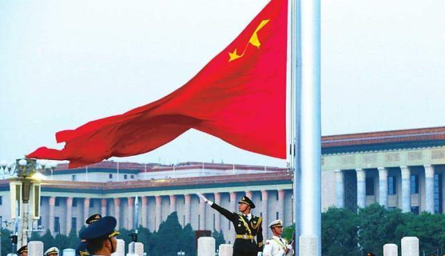 为何天安门国旗杆总长32.6米，而国旗只升到28.3米，你知道吗？