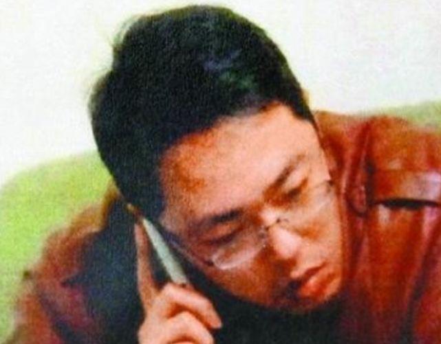 明道亲哥勒死妻儿后自杀：拒绝帮哥哥还200万赌债，明道有错吗？