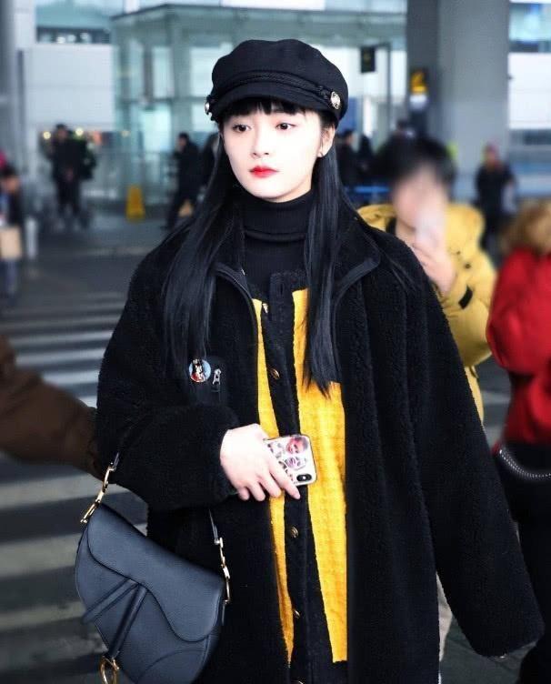 周洁琼怎么回事？剪了刘海完全换了一个人，这发型杀伤力太大