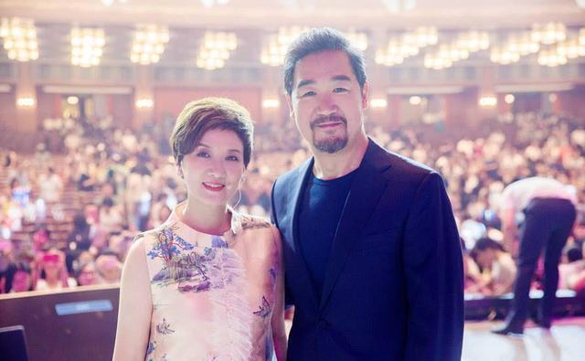 张国立只亲儿子不争气，却有3个“女儿”个个都很优秀!