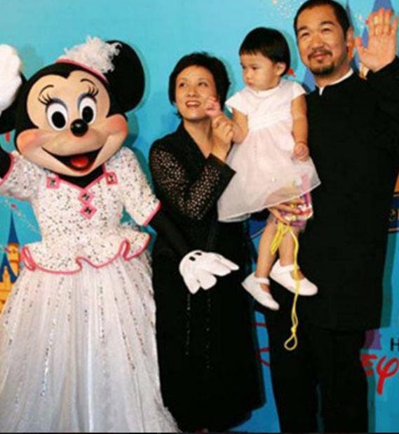 张国立只亲儿子不争气，却有3个“女儿”个个都很优秀!