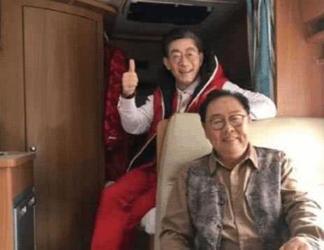 72岁的“猪八戒”妻子美若天仙，儿子亿万富豪，堪称人生赢家！