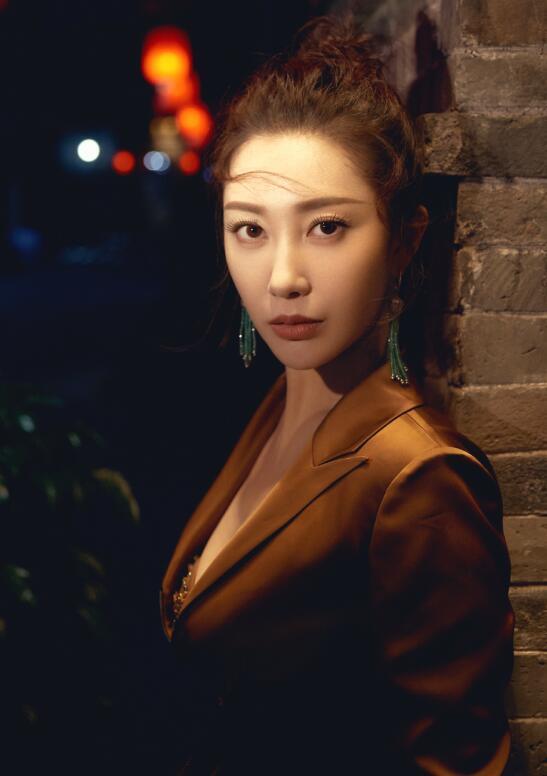章子怡的漂亮嫂子近照曝光，曾为一名演员，如今是影视公司老板