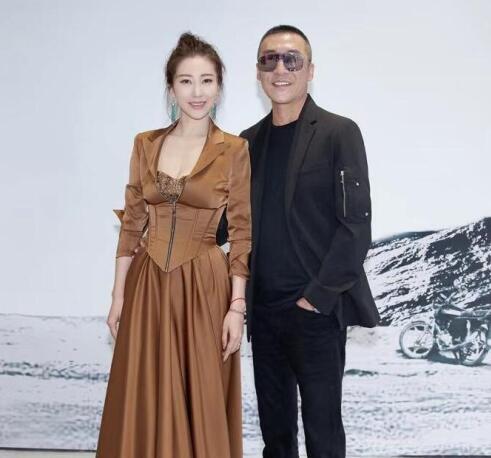 章子怡的漂亮嫂子近照曝光，曾为一名演员，如今是影视公司老板