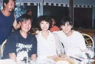 他出身豪门却穷困潦倒去打工，救过李玟的命，认赵丽颖做妹妹！