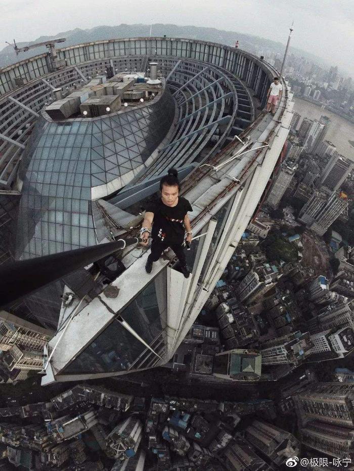 是谁杀死了网红爬高第一人？