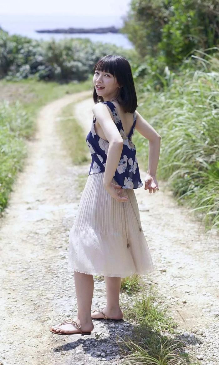 赏色 | 吉冈里帆 Riho Yoshioka