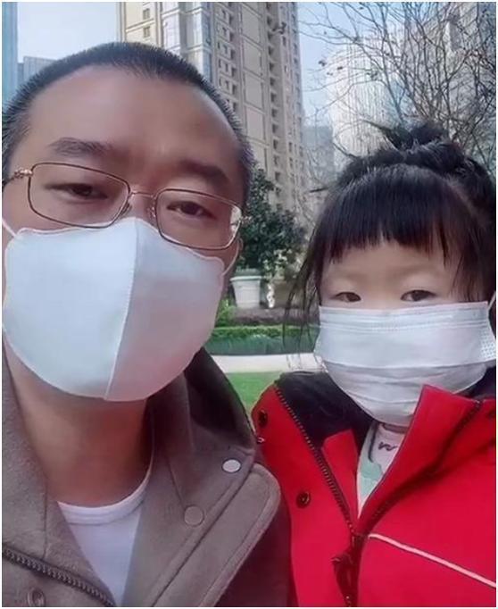 主持人涂磊晒近况，43岁难掩身材发胖，退出《爱情保卫战》成遗憾