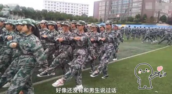 大学一“仙女班”走红，43个人无一男生，女同学喊话爸爸放心了