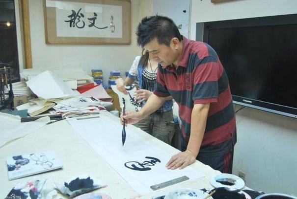 过年了，毕福剑如今在做什么？带你走进如今毕姥爷的真实生活