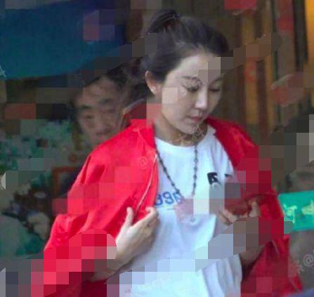 曹云金正式官宣与唐菀离婚，和平协议离婚无矛盾，将共同抚养孩子