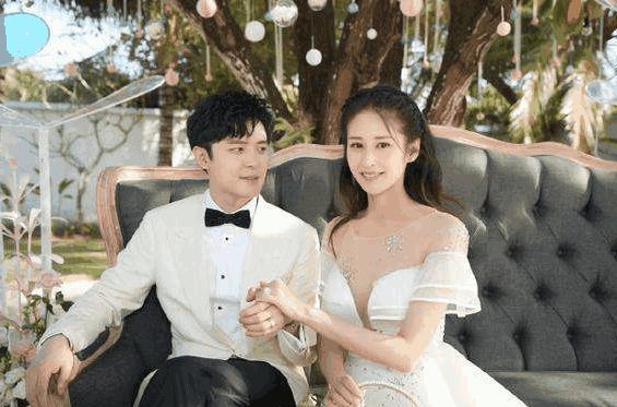 付辛博前女友照片曝出, 不输颖儿, 两人亲密到拍婚纱照