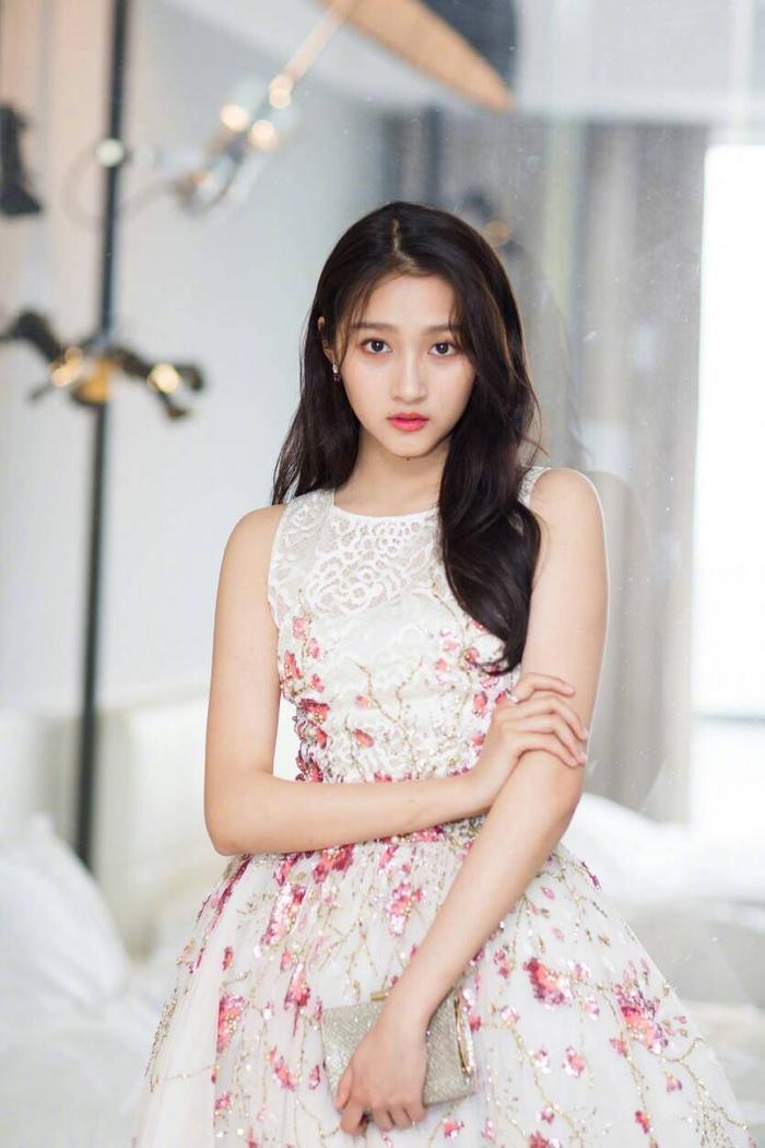 影版《神雕侠侣》女主悬而未决？小龙女难选，网友：换李莫愁试试