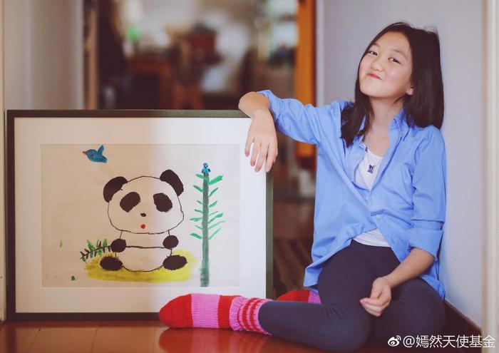 有爱! 章子怡项链是女儿名字, 而王菲的项链则是李嫣设计的