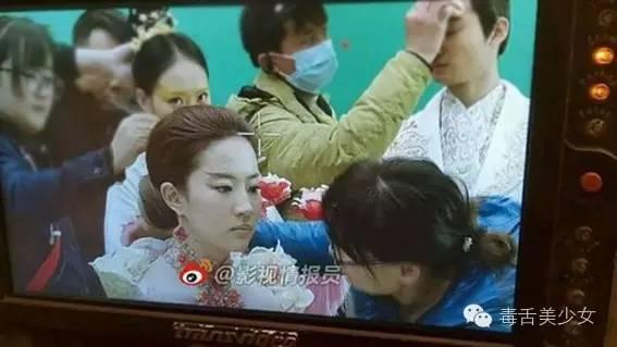 看赵丽颖助理，好像方茴！
