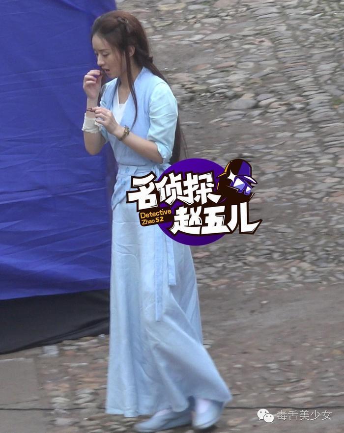 看赵丽颖助理，好像方茴！