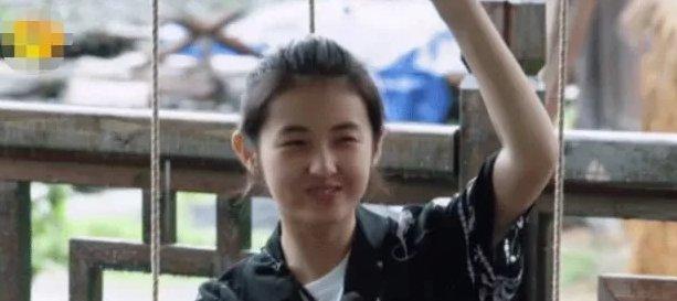 黄磊喊张子枫女儿，是人设需要还是走心？看她老婆的表情就知道了