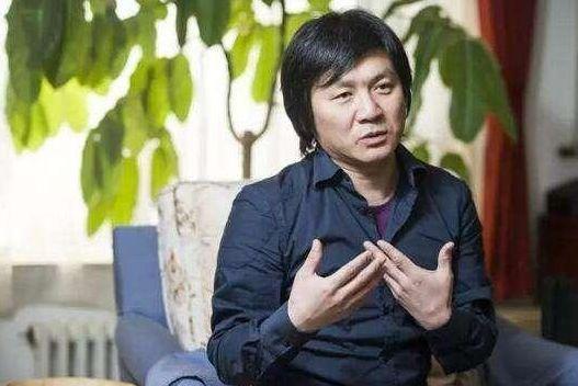 他抛弃王菲转投韩红的怀抱，韩红为了他至今不嫁