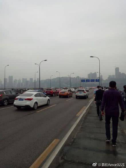 重庆车辆限行第一天首张罚单开出！发生了什么？快来一起看看！