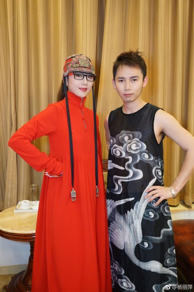60岁杨丽萍近照，美的惊为天人，年轻时气质不输章子怡！